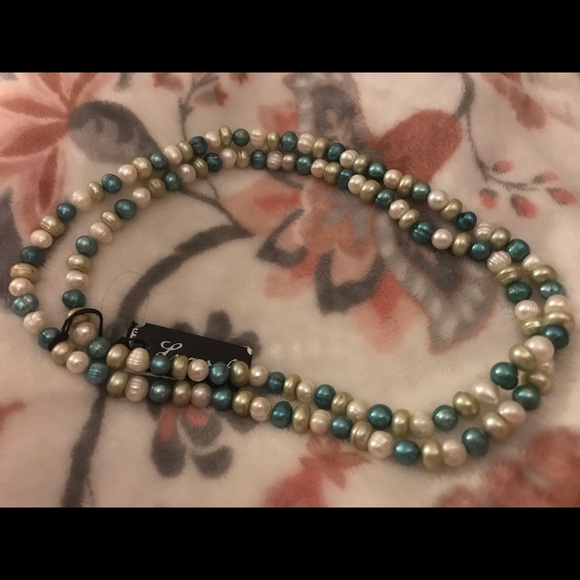 Beautiful long cultured pearl necklace, blue/white - Picture 2 of 3